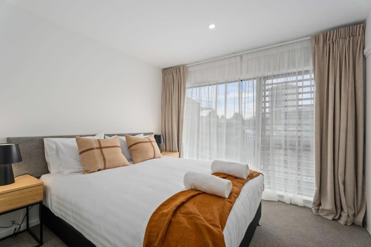 Alps And Lake Retreat Wanaka Albert Town Εξωτερικό φωτογραφία
