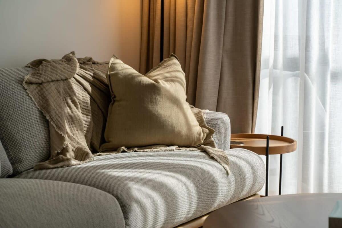 Alps And Lake Retreat Wanaka Albert Town Εξωτερικό φωτογραφία