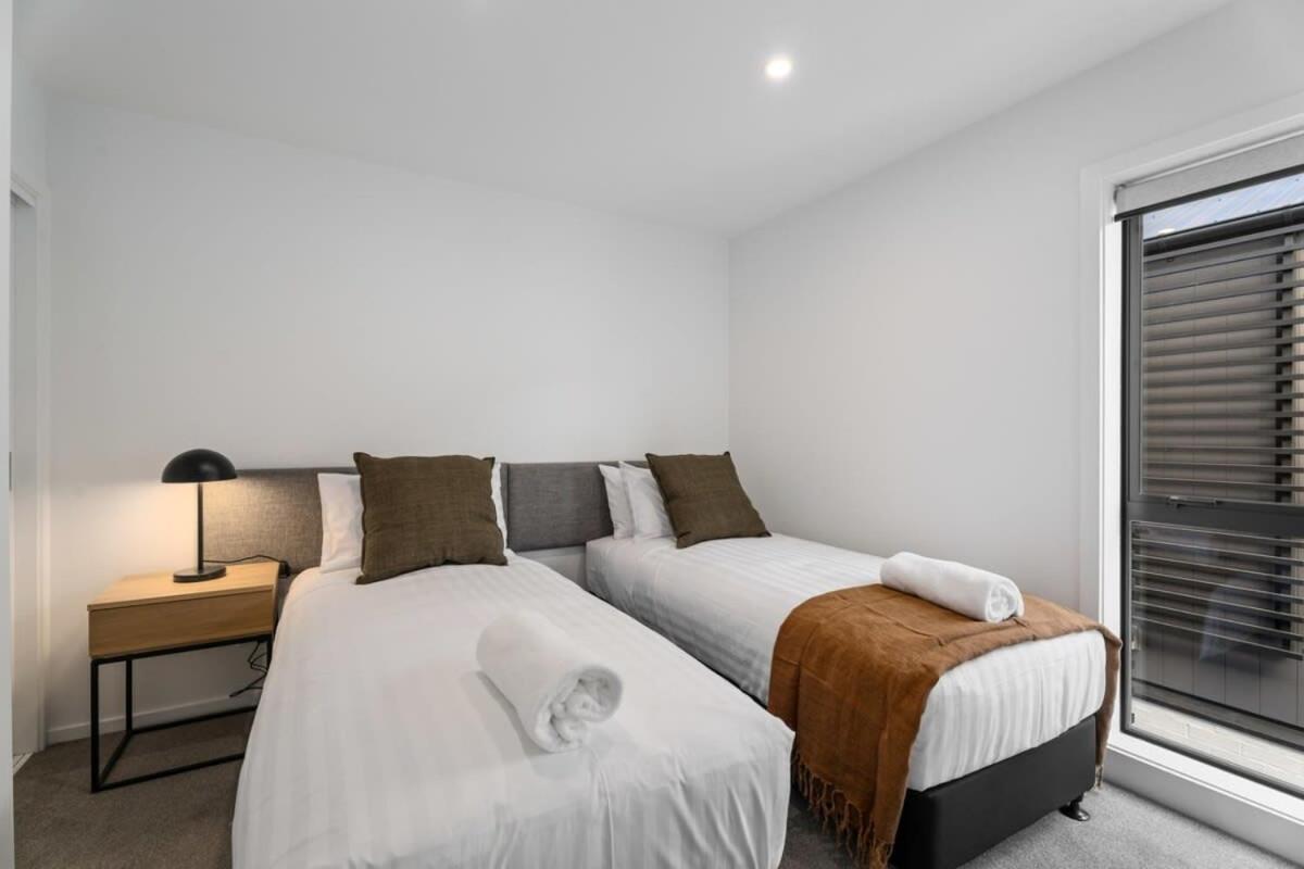 Alps And Lake Retreat Wanaka Albert Town Εξωτερικό φωτογραφία