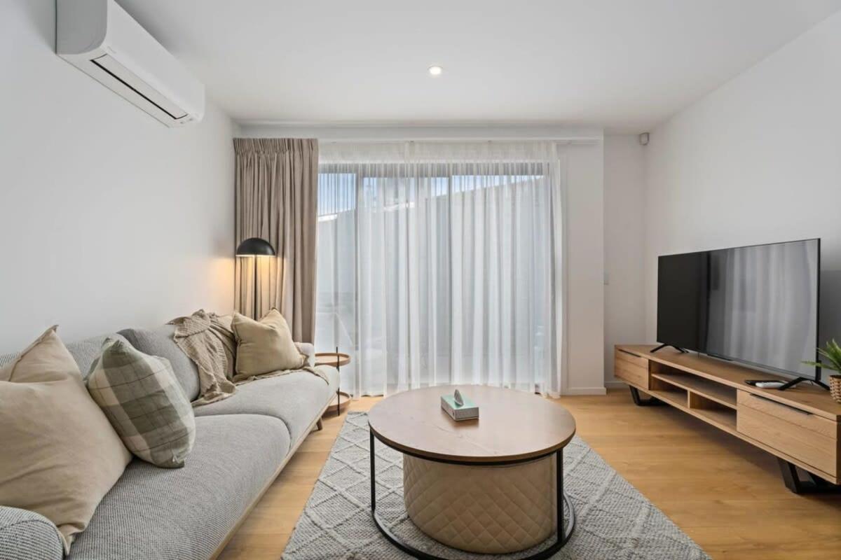Alps And Lake Retreat Wanaka Albert Town Εξωτερικό φωτογραφία